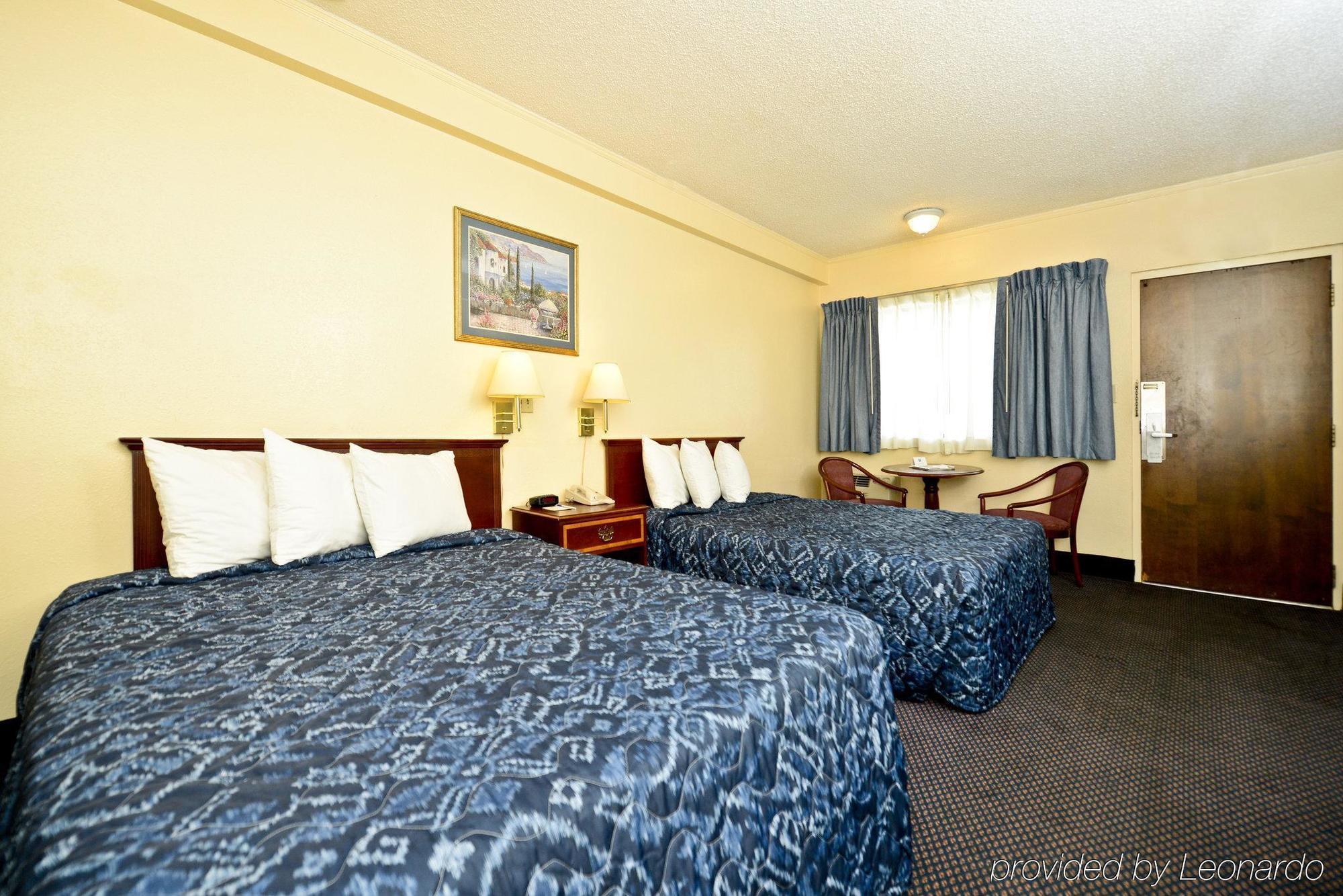 Asam Hotel Goodland Экстерьер фото